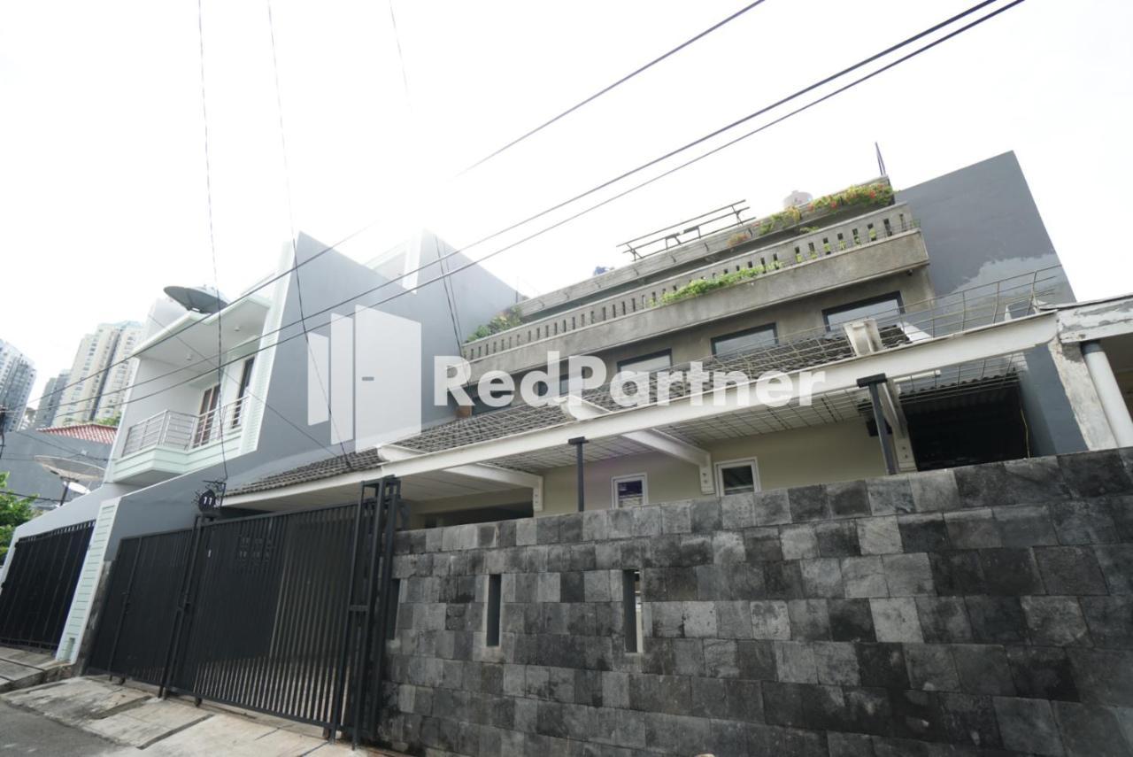 Tomang Gelong Guest House Syariah Mitra Reddoorz جاكرتا المظهر الخارجي الصورة
