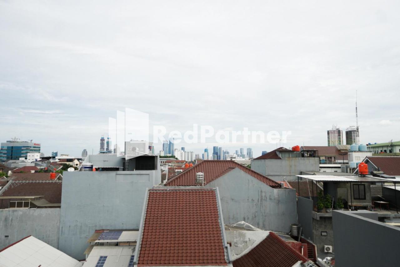 Tomang Gelong Guest House Syariah Mitra Reddoorz جاكرتا المظهر الخارجي الصورة