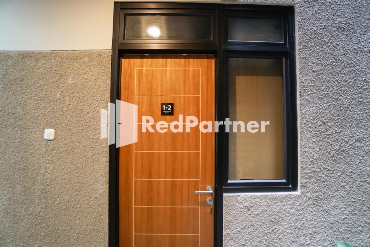 Tomang Gelong Guest House Syariah Mitra Reddoorz جاكرتا المظهر الخارجي الصورة